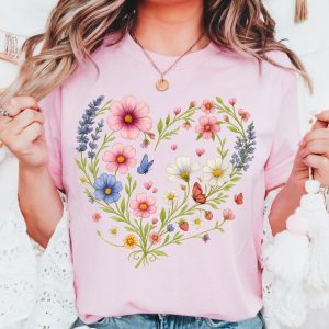 Comfort Colors®Flower Shirt Aesthetic, Floral Graphic Tee, Flower Tshirt, Wild Flower Shirt,Wildflower Tshirt, Gift for Gardener